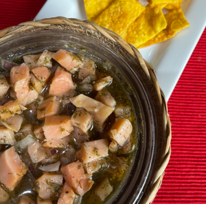 Coctel de Salmón al Dill con Cebolla Morada