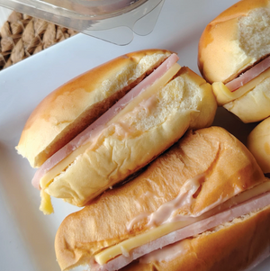 Sandwichitos de Jamón con Queso