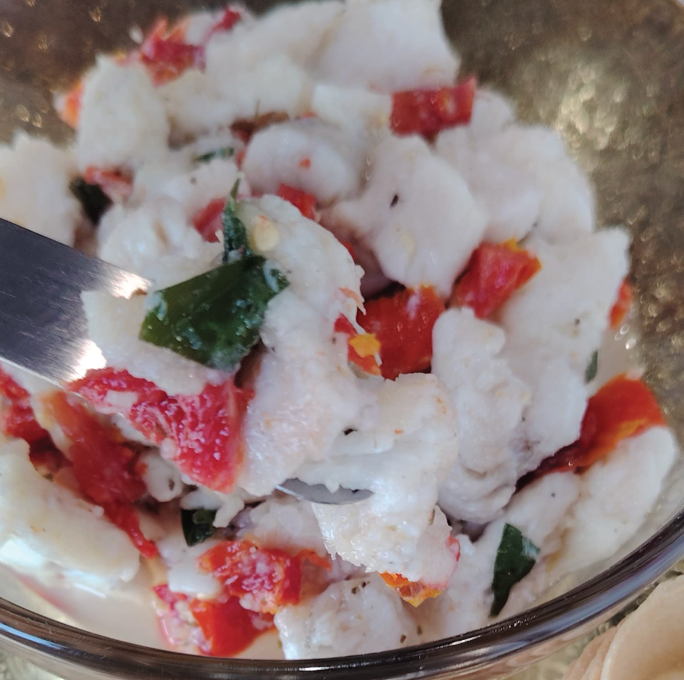 Corvina con Tomates Secos y Albahaca